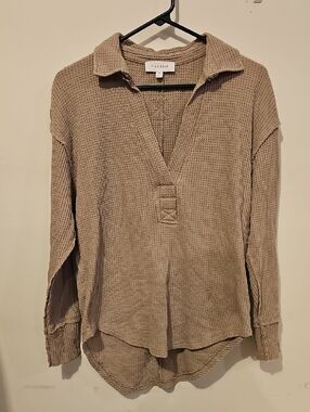 PINK ROSE, Womens Sz XS Waffle Vneck Top. Taupe Colored. Super Cute